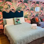 Manly Vibes - Fabulous Design With Gym, Sauna, Streaming, Right Opposite Wharf & Beach